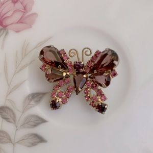 VINTAGE•Juliana•Butterfly brooch with purple & pink faux stones
